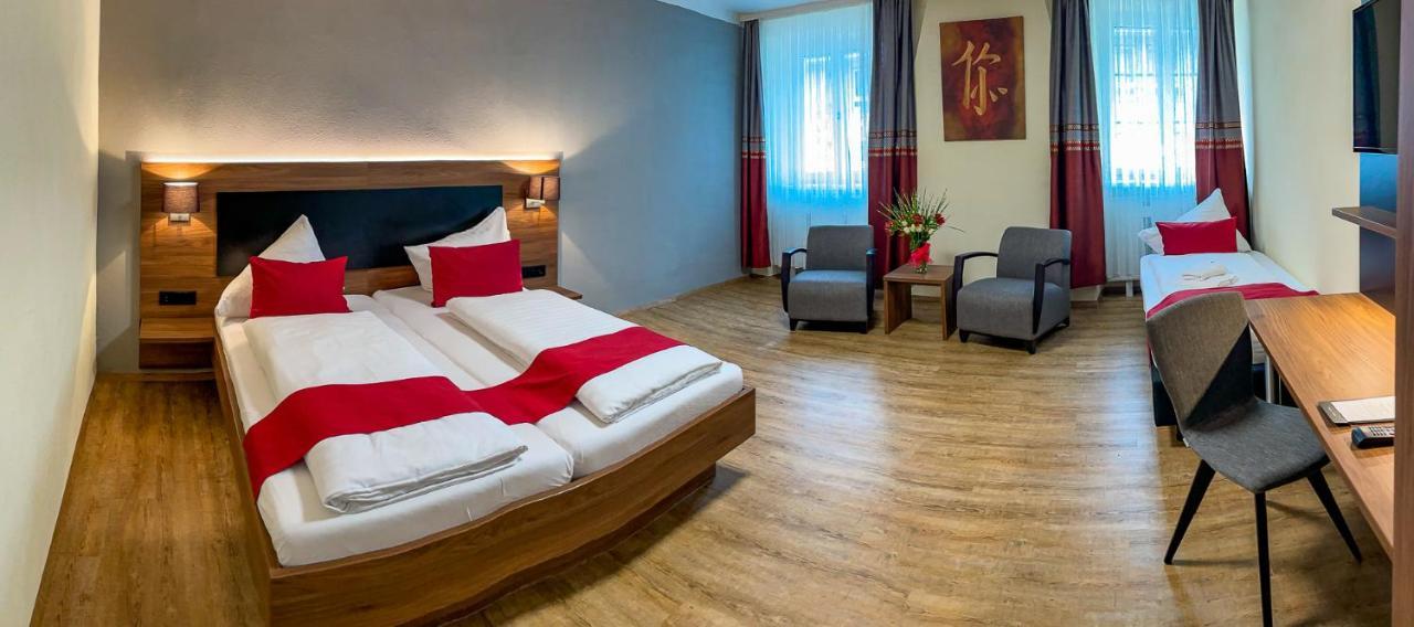 Brauerei Walter Hotel วัลด์ชุท-ทีนเงน ภายนอก รูปภาพ