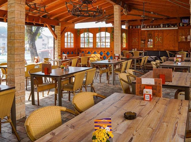 Brauerei Walter Hotel วัลด์ชุท-ทีนเงน ภายนอก รูปภาพ